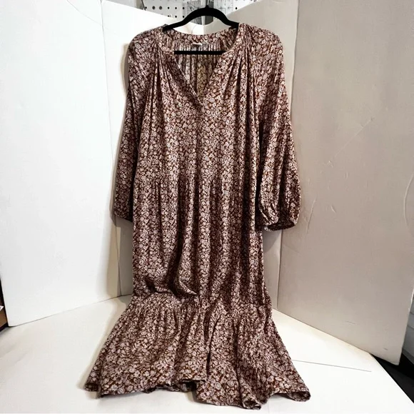 brown ditsy floral dress Brown Floral Squared Neckline Short Sleeve Loose Fitted Day Dress